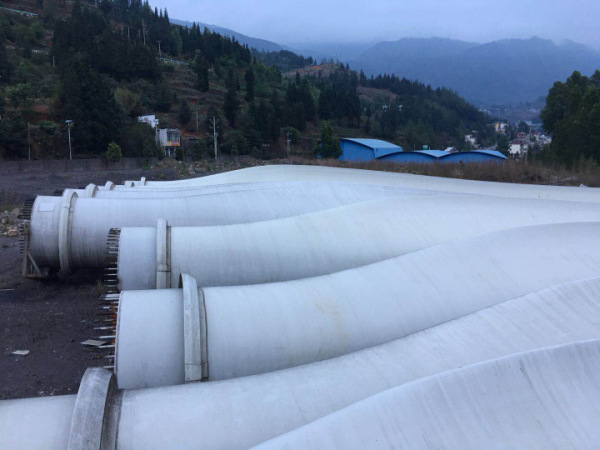 浙江運(yùn)達(dá)風(fēng)電貴州退役葉片回收處理現(xiàn)場